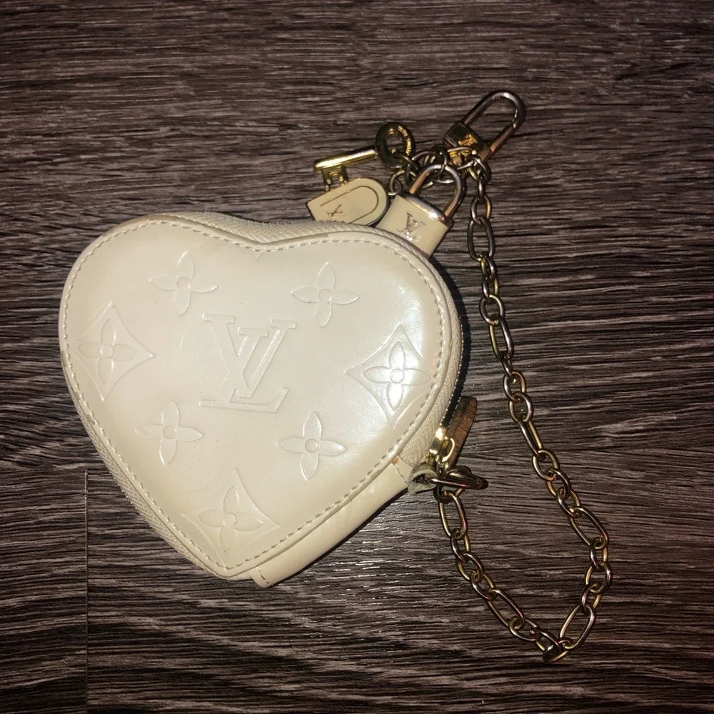 RARE VINTAGE Louis Vuitton Vernis Heart Coin Purse - Triple Lock Charms